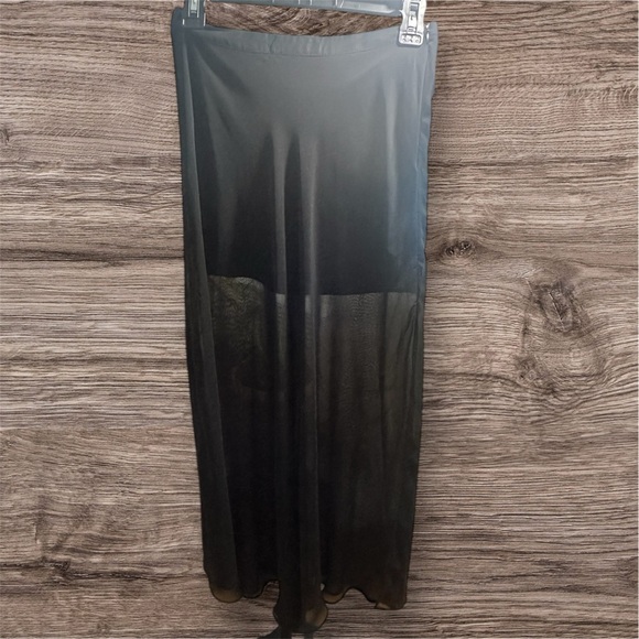 Forever 21 Black Sheer Maxi Skirt - Lined Mini Underlay - Picture 2 of 5